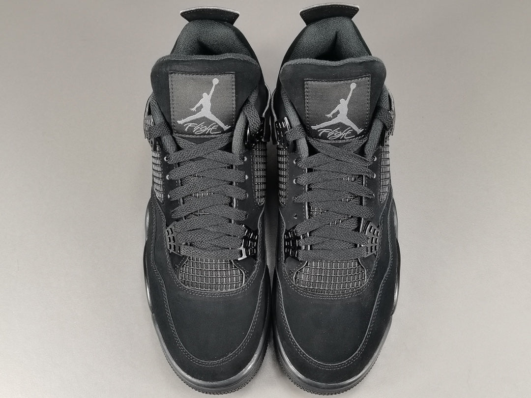 Air Jordan 4 Retro Black Cat - Calcio e Moda