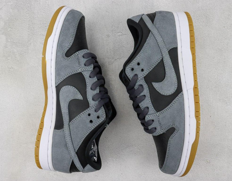 Nike Dunk Low Dark Grey Black Gum - Calcio e Moda