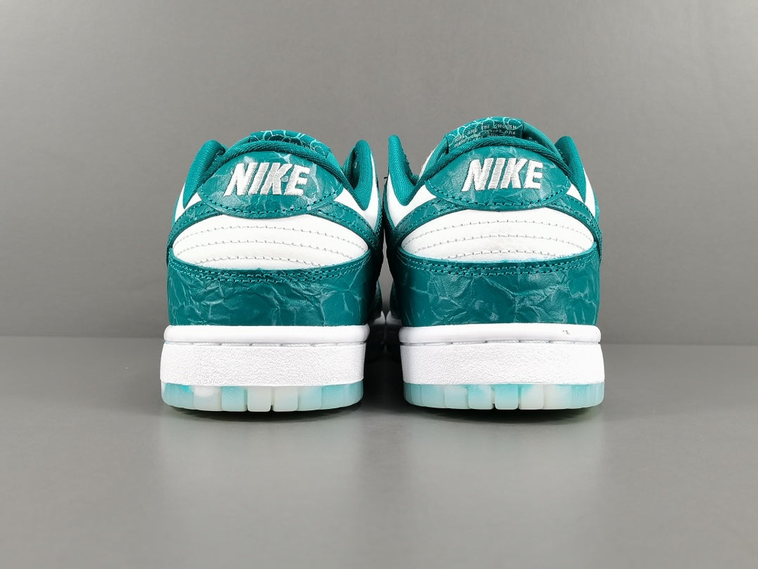 Nike Dunk Low Ocean - Calcio e Moda