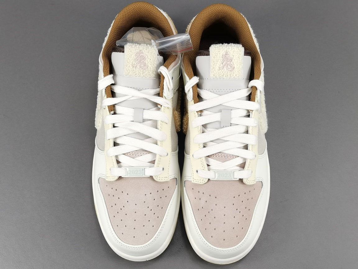 Nike Dunk Low Year of the Rabbit - Calcio e Moda