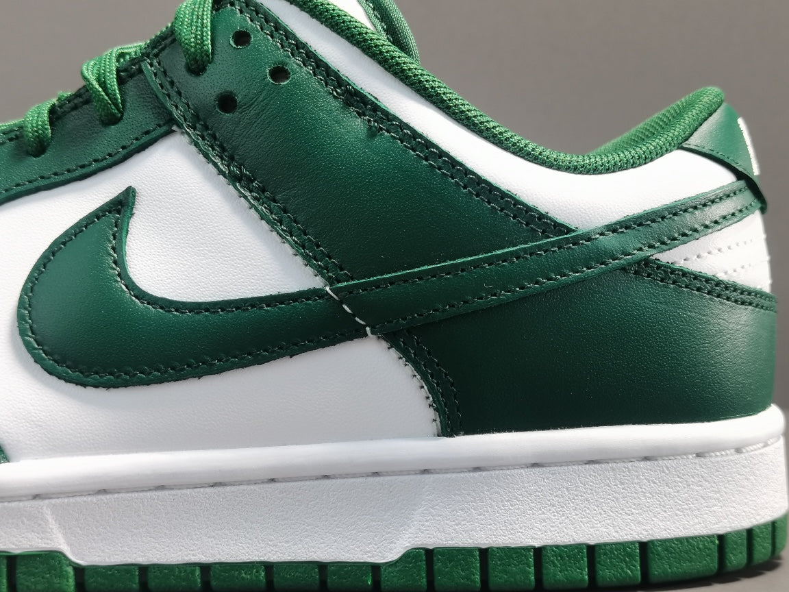 Nike Dunk Varsity Green - Calcio e Moda